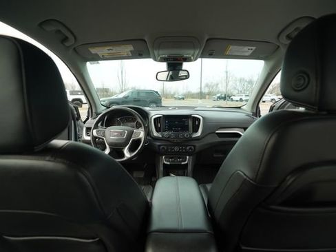 Used 2022 GMC Terrain SLT image 24