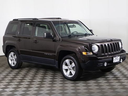 Used 2014 Jeep Patriot Latitude AWD/4WD image 40