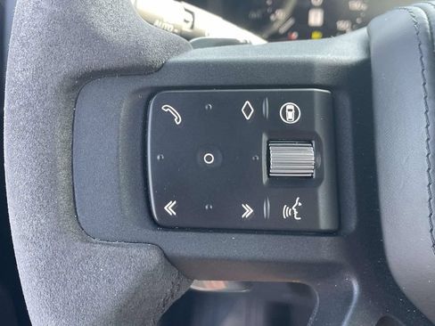 Certified 2024 Land Rover Defender 110 V8 AWD/4WD image 33