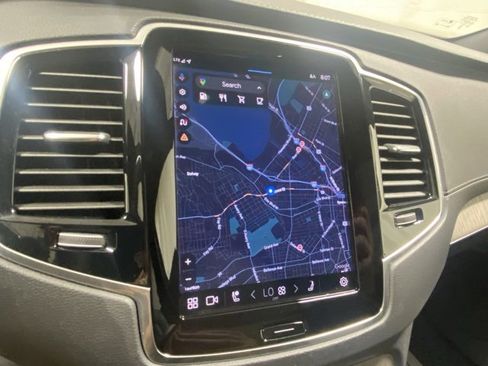 Certified 2024 Volvo XC90 B6 Ultimate w/ Protection Package Premier image 19