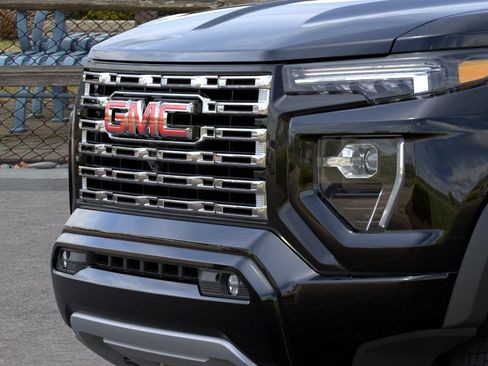 New 2026 GMC Canyon Denali AWD/4WD image 13