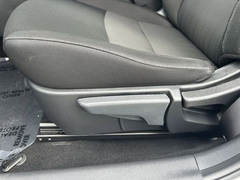 Used 2025 Nissan Sentra SV FWD image 15