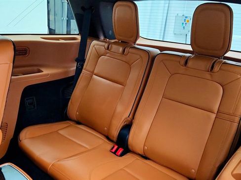 Used 2022 Lincoln Aviator Black Label w/ Dynamic Handling Package image 21