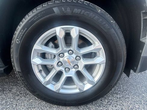 Used 2025 Chevrolet Tahoe LT AWD/4WD image 26