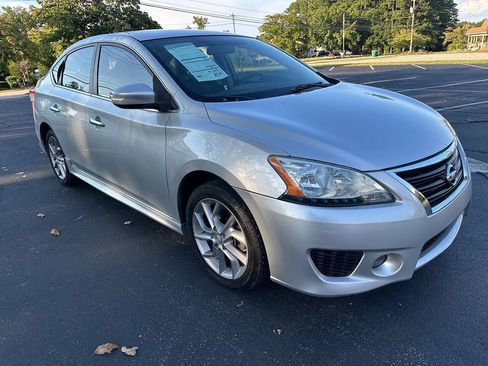 Used 2015 Nissan Sentra SR FWD image 4