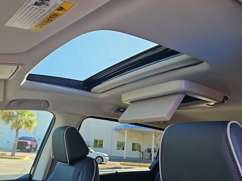 New 2026 Honda Odyssey Touring image 15