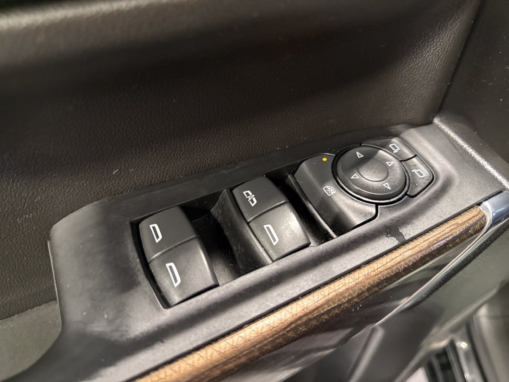 Used 2021 Chevrolet Silverado 1500 RST w/ Rally Edition AWD/4WD image 32