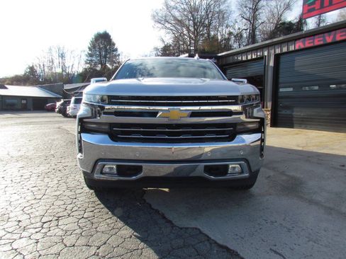 Used 2019 Chevrolet Silverado 1500 LTZ AWD/4WD image 2