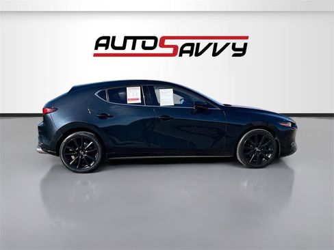Used 2022 MAZDA MAZDA3 s image 8