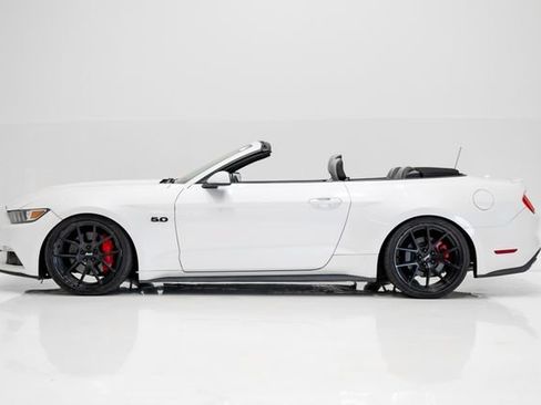 Used 2017 Ford Mustang GT Premium RWD image 28