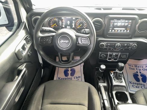 Used 2018 Jeep Wrangler Unlimited Sport S image 14