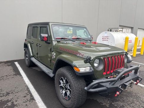 Used 2022 Jeep Wrangler Unlimited Rubicon w/ Cold Weather Group AWD/4WD image 6