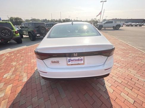 Certified 2024 Honda Accord EX image 30
