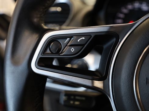 Used 2018 Porsche 718 Cayman S image 25