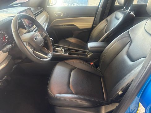 Used 2025 Jeep Compass Limited AWD/4WD image 26