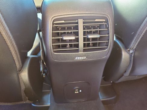 Certified 2022 Ford Escape Titanium image 12