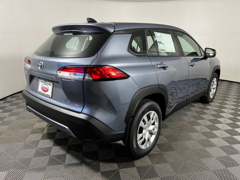 Certified 2026 Toyota Corolla Cross LE FWD image 5