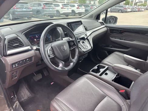 Used 2023 Honda Odyssey Touring image 9