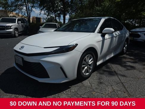 Used 2025 Toyota Camry LE FWD image 1