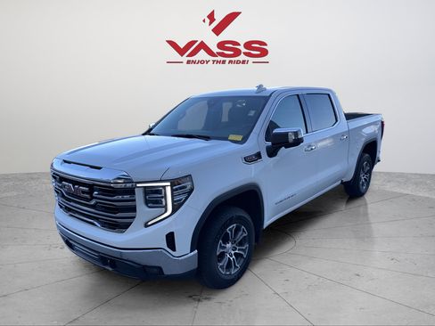 Used 2025 GMC Sierra 1500 SLT AWD/4WD image 1