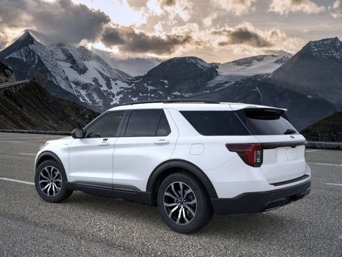 New 2026 Ford Explorer ST-Line image 4
