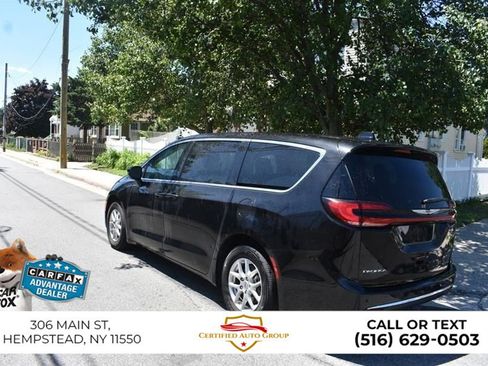 Used 2025 Chrysler Pacifica Select FWD image 5
