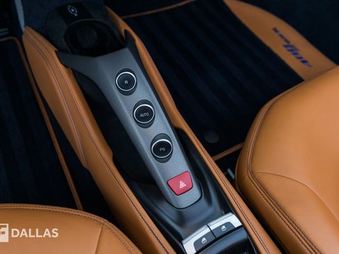 Used 2019 Ferrari 488 Spider image 28