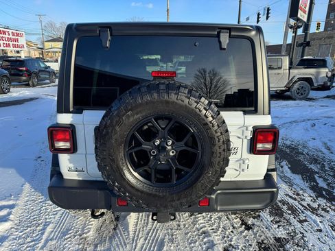 Used 2025 Jeep Wrangler Unlimited Sport image 6