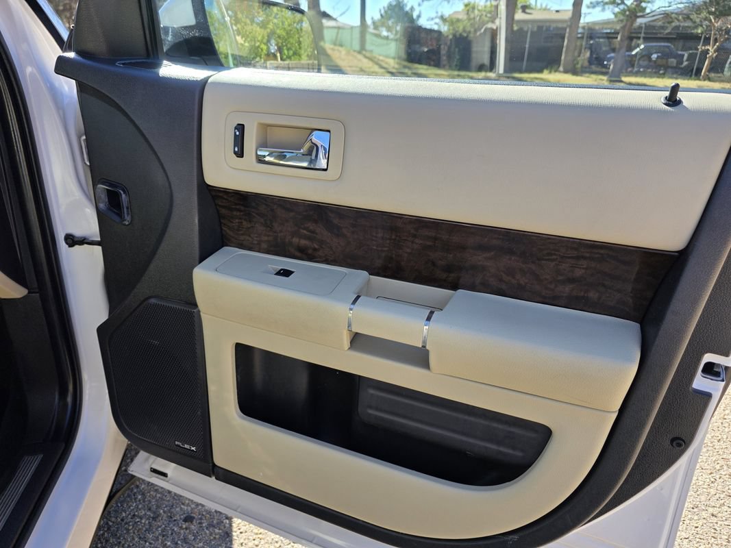 Used 2014 Ford Flex Limited w/ Equipment Group 301A AWD/4WD image 25