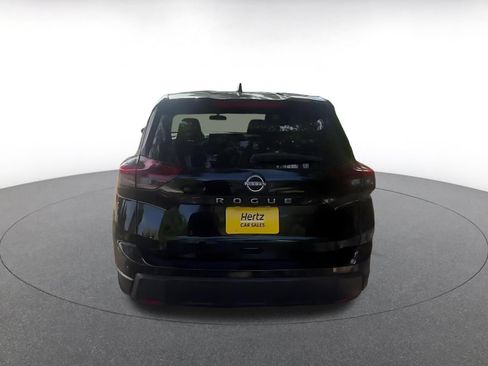 Used 2025 Nissan Rogue SV FWD image 12