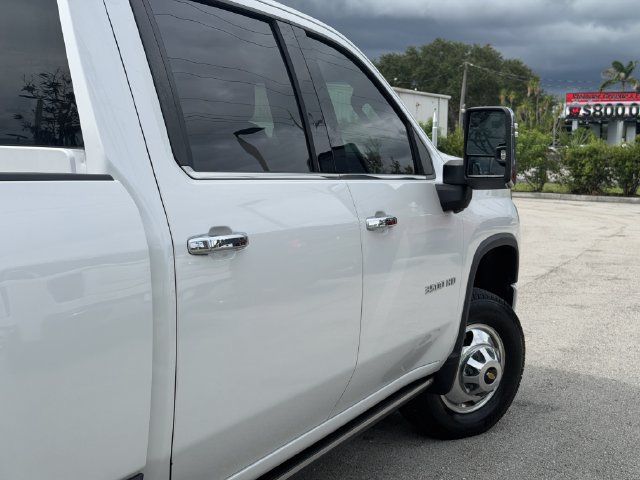 Used 2023 Chevrolet Silverado 3500 High Country w/ Snow Plow Prep/Camper Package AWD/4WD image 9