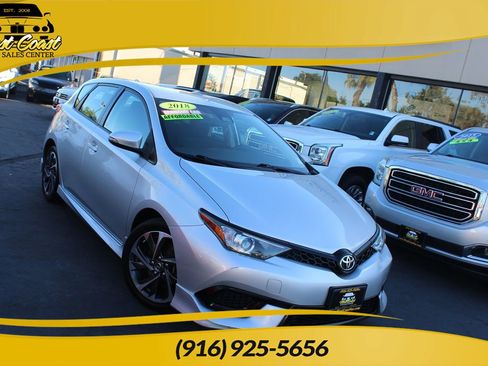 Used 2018 Toyota Corolla iM w/ Carpet Mat Package (TMS) FWD image 1
