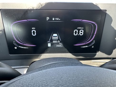 Used 2025 Kia Sportage LX FWD image 28