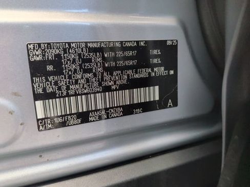 Used 2025 Toyota RAV4 LE AWD/4WD image 36