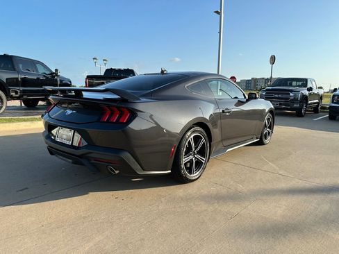 Used 2024 Ford Mustang Coupe RWD image 6