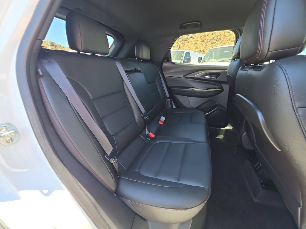 Used 2024 Chevrolet TrailBlazer RS w/ Convenience Package FWD image 28