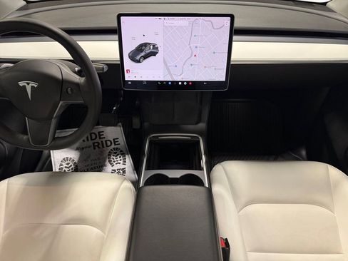 Used 2022 Tesla Model Y Long Range image 29