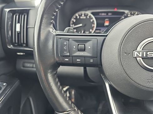 Used 2022 Nissan Pathfinder SV image 21