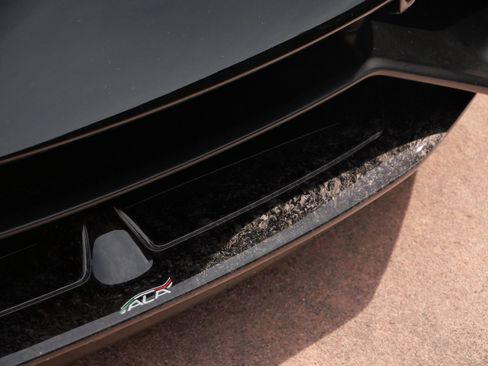 Used 2018 Lamborghini Huracan Performante image 11