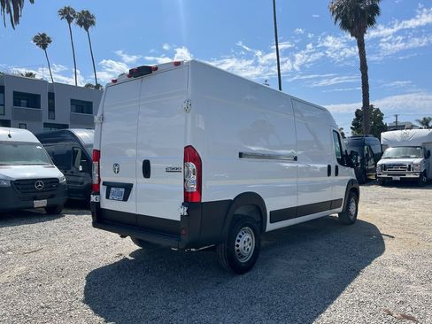 Used 2026 RAM ProMaster 2500 w/ Convenience Group FWD image 6