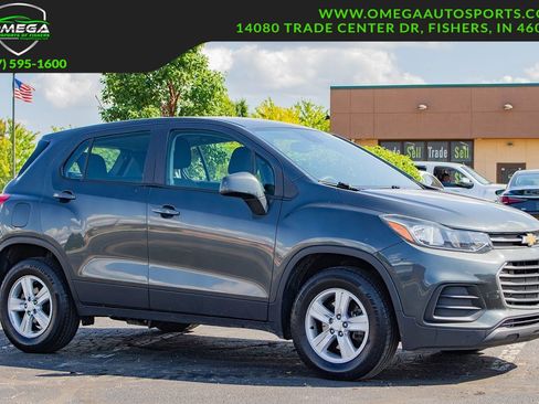 Used 2020 Chevrolet Trax LS AWD/4WD image 1