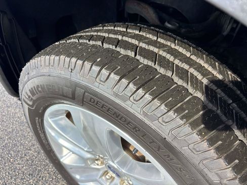 Used 2019 Ford F150 Platinum w/ Equipment Group 701A Luxury image 10