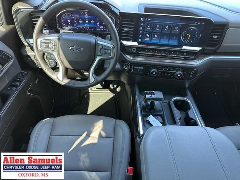 Used 2024 Chevrolet Silverado 1500 RST AWD/4WD image 14