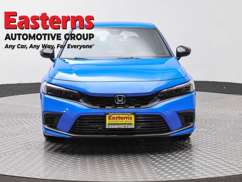 Used 2022 Honda Civic Sport image 2