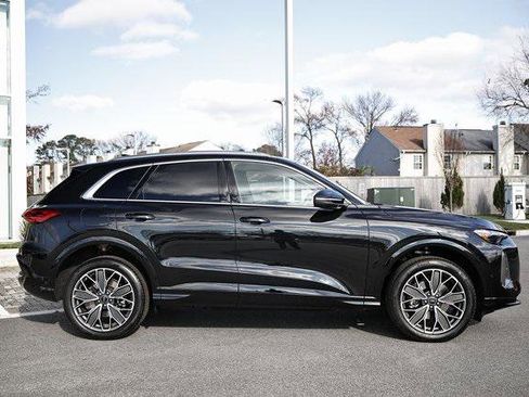 Certified 2025 Audi Q5 Premium Plus w/ Premium Plus image 4