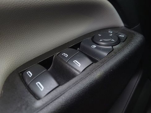 Used 2024 Chevrolet Equinox LS image 27