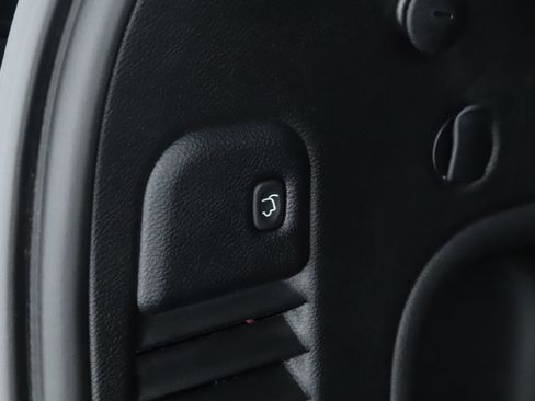 Used 2022 Jeep Grand Cherokee Limited image 19