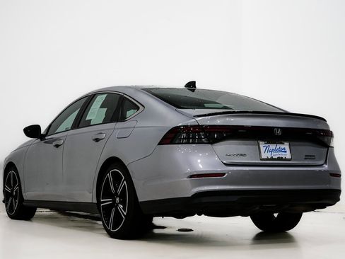 Used 2024 Honda Accord Sport image 9