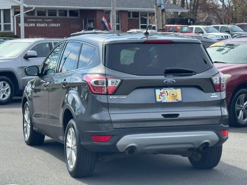Used 2017 Ford Escape SE FWD image 5