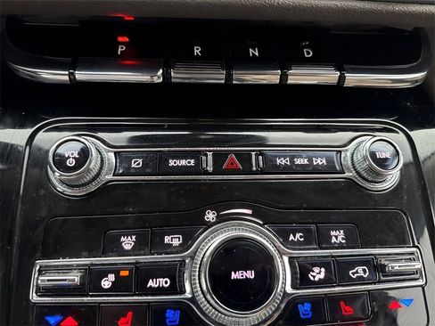 Used 2022 Lincoln Corsair Reserve w/ Elements Package image 13